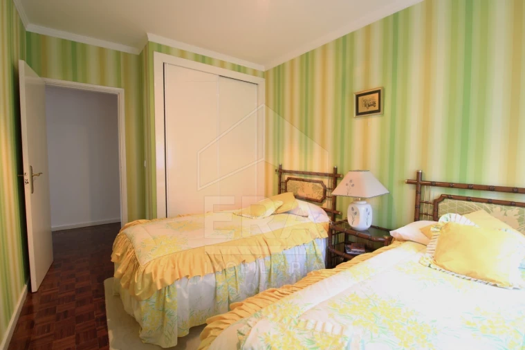 Moradia T5 para Venda em Darque Foto 11