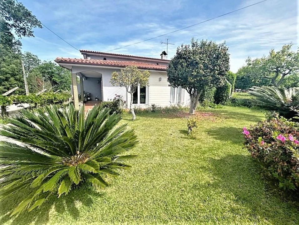 Moradia T3 para Venda em Geraz do Lima (Santa Maria, Santa Leocádia, Moreira), Deão Foto 1