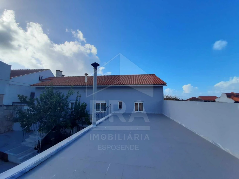 Moradia T4 para Venda em Belinho e Mar Foto 1