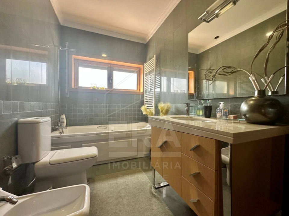 Moradia T4 para Venda em Fontão Foto 10