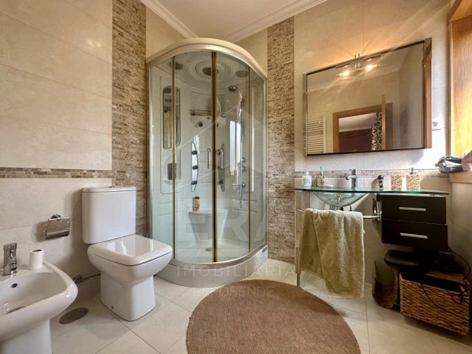 Moradia T4 para Venda em Fontão Foto 9