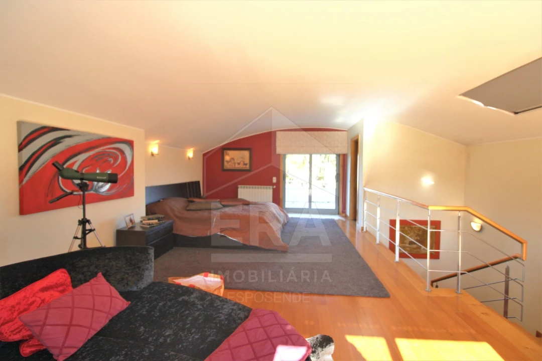 Moradia T4 para Venda em Darque Foto 2