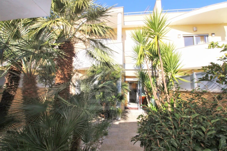 Moradia T4 para Venda em Darque Foto 10