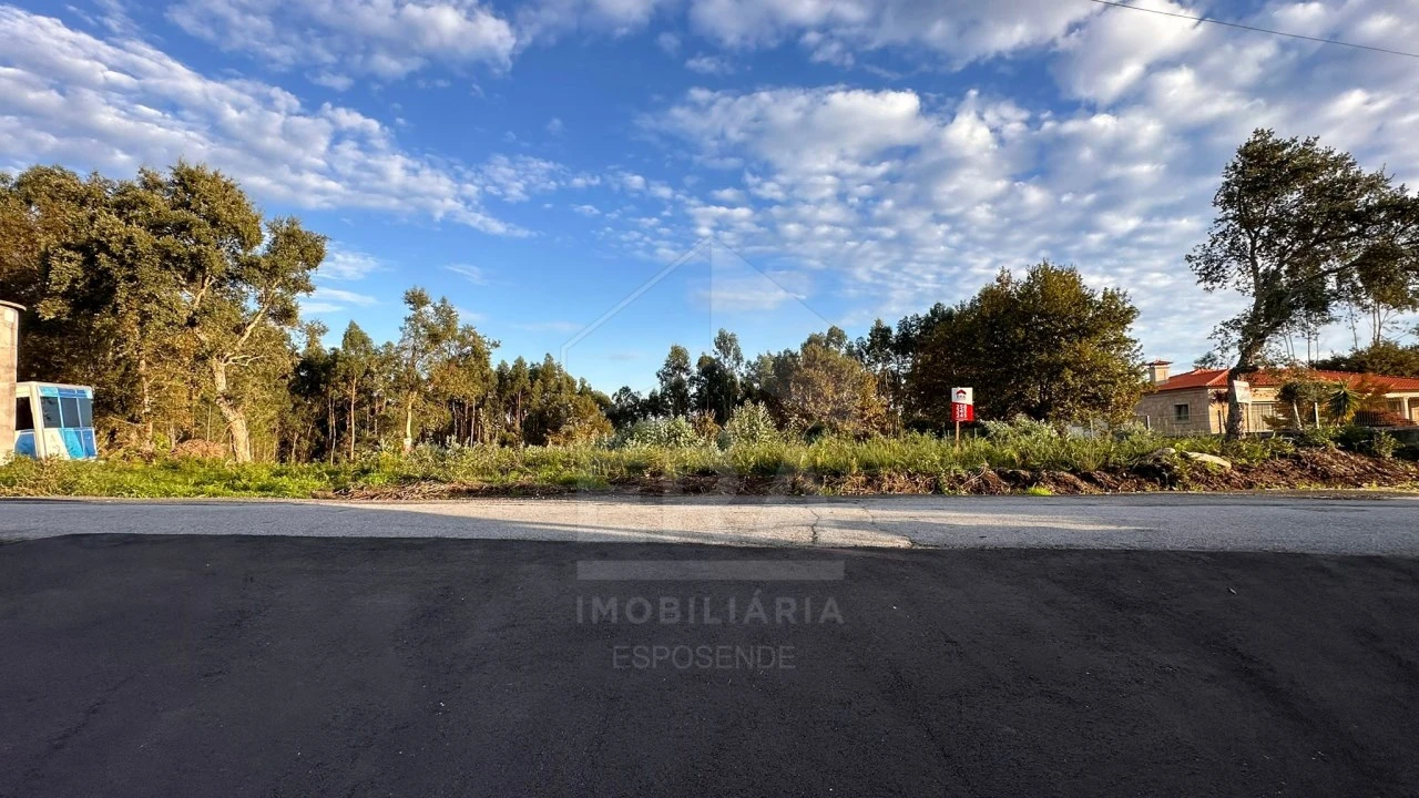 Terreno para Venda em Friastelas Foto 2