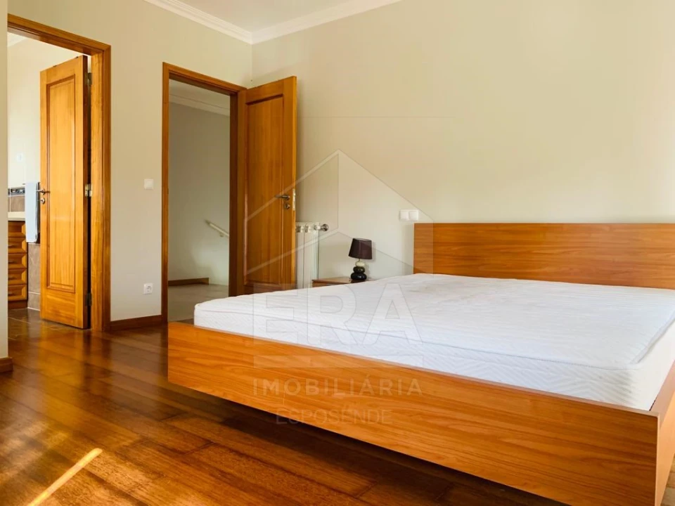 Moradia T5 para Venda em Antas Foto 16