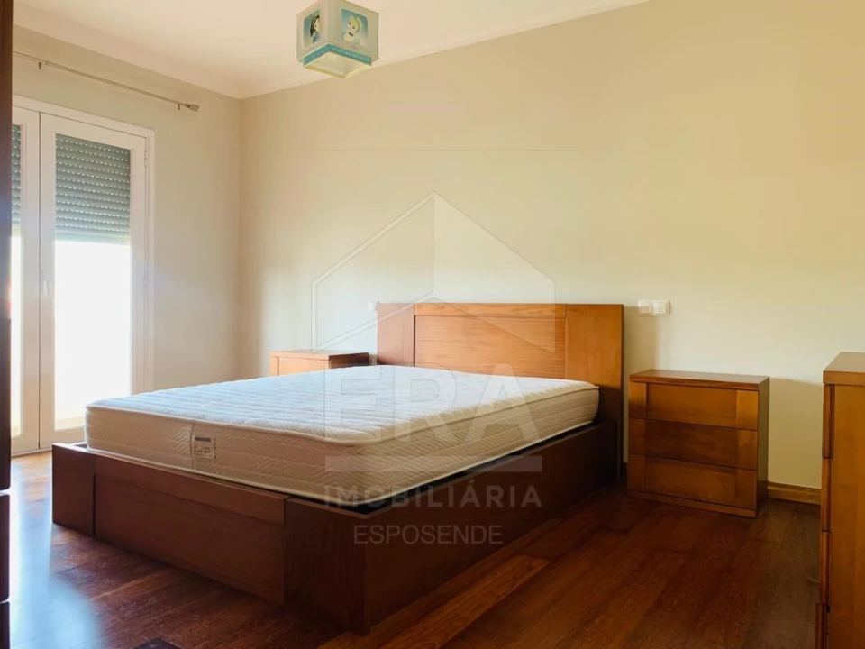 Moradia T5 para Venda em Antas Foto 17