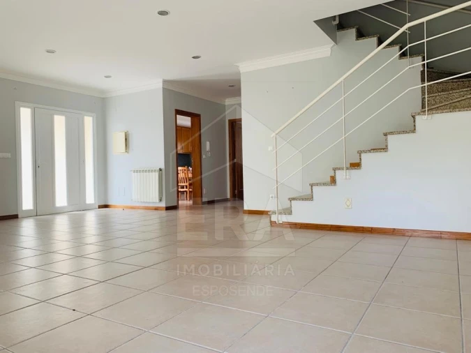 Moradia T5 para Venda em Antas Foto 5