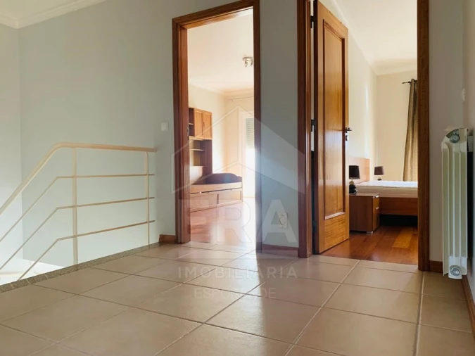 Moradia T5 para Venda em Antas Foto 10