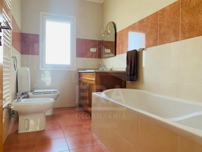 Moradia T5 para Venda em Antas Foto 12