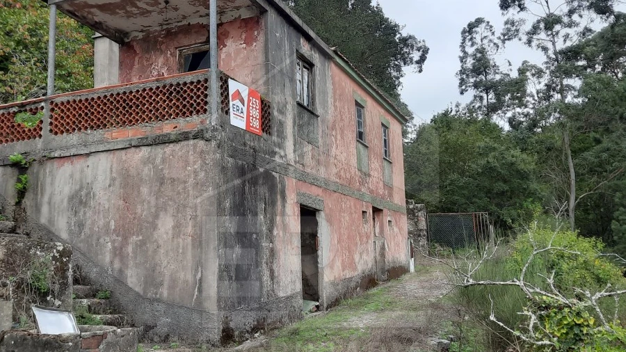 Moradia para Venda em Palmeira de Faro e Curvos