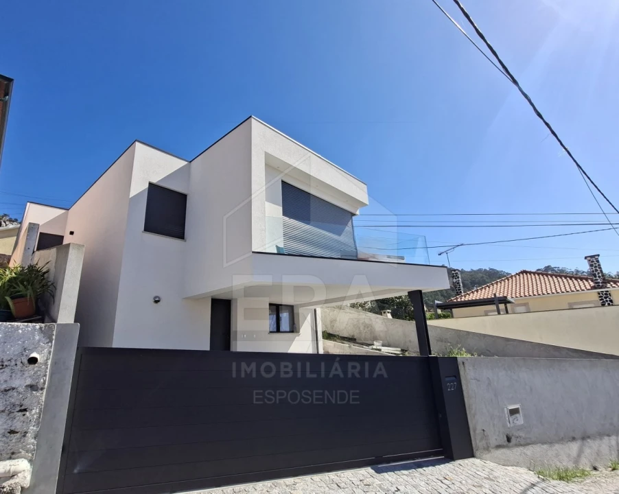 Moradia T3 para Venda em Belinho e Mar Foto 2