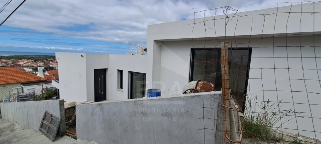 Moradia T3 para Venda em Belinho e Mar Foto 3