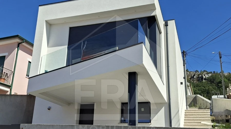 Moradia T3 para Venda em Belinho e Mar