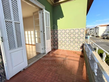 Moradia T4 para Venda em Santa Maria Maior e Monserrate e Meadela