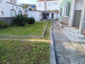 Moradia T4 para Venda em Santa Maria Maior e Monserrate e Meadela