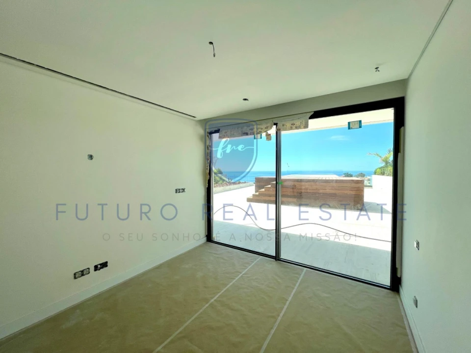 Apartamento T2 para Venda em Camara de Lobos Foto 5