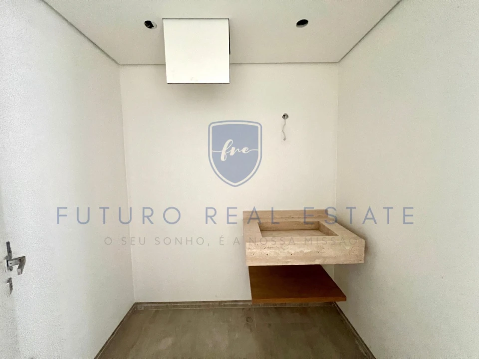 Apartamento T2 para Venda em Camara de Lobos Foto 7