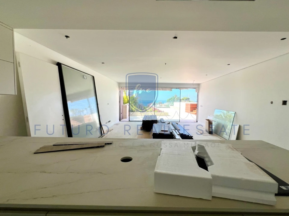 Apartamento T3 para Venda em Camara de Lobos Foto 4