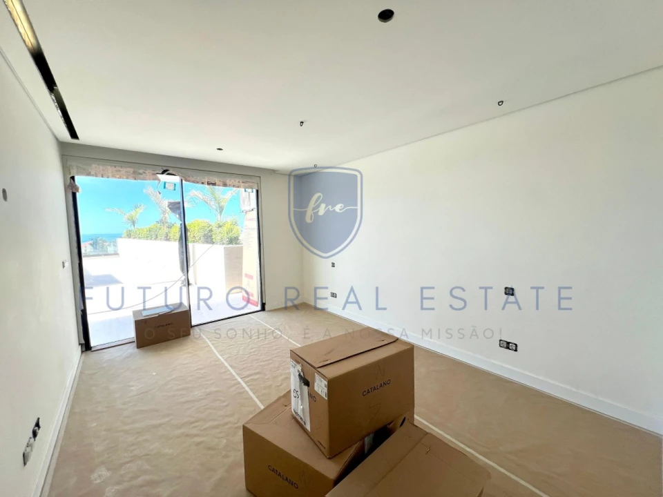 Apartamento T3 para Venda em Camara de Lobos Foto 16
