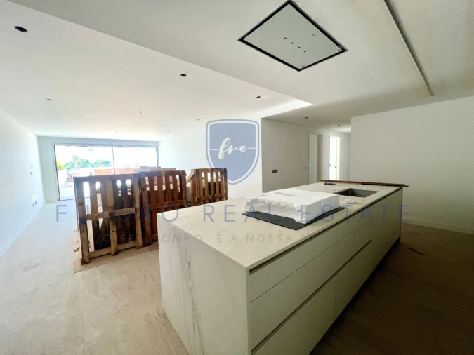 Apartamento T3 para Venda em Camara de Lobos Foto 2