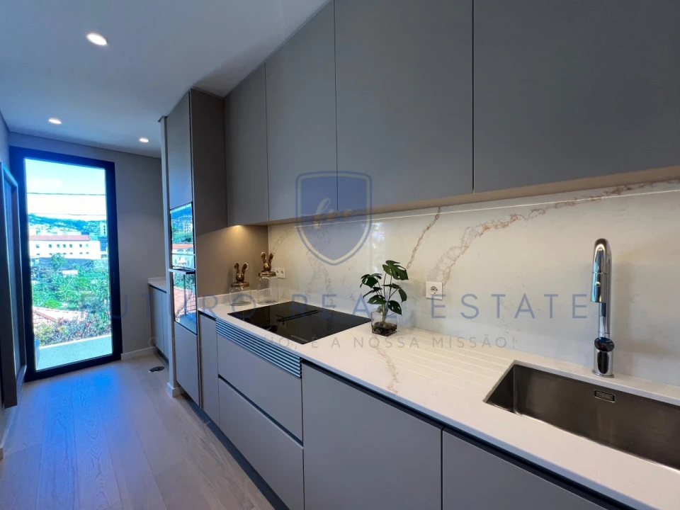 Apartamento T3 para Venda em São Martinho Foto 22