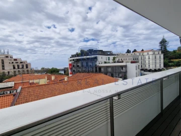 Apartamento T4 para Venda em Funchal (Se)