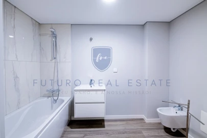Apartamento T3 para Venda em Funchal (Se)