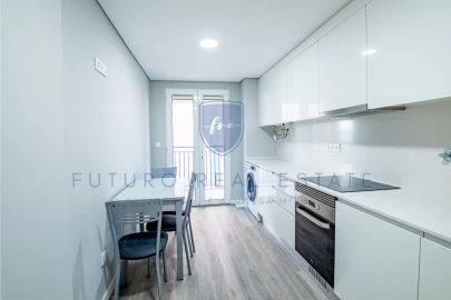 Apartamento T2 para Venda em Funchal (Se)