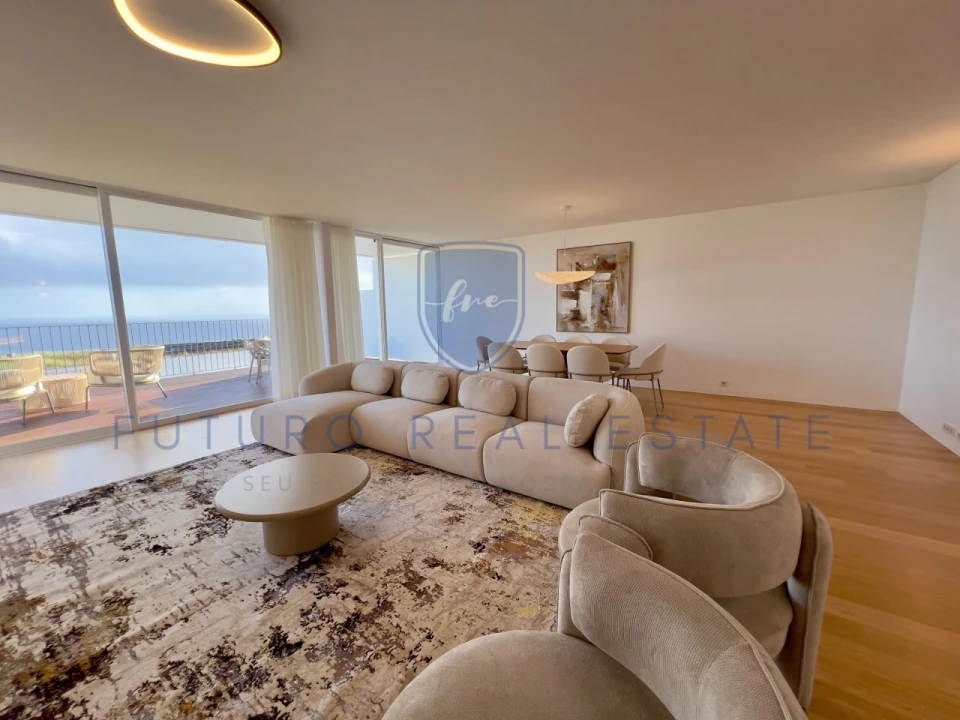 Moradia T4 para Venda em São Martinho Foto 3