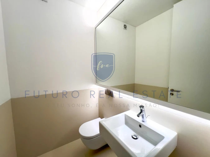 Moradia T4 para Venda em São Martinho Foto 40