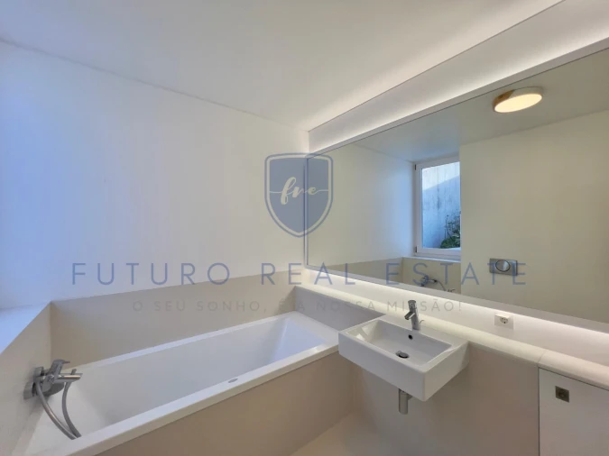 Moradia T4 para Venda em São Martinho Foto 42