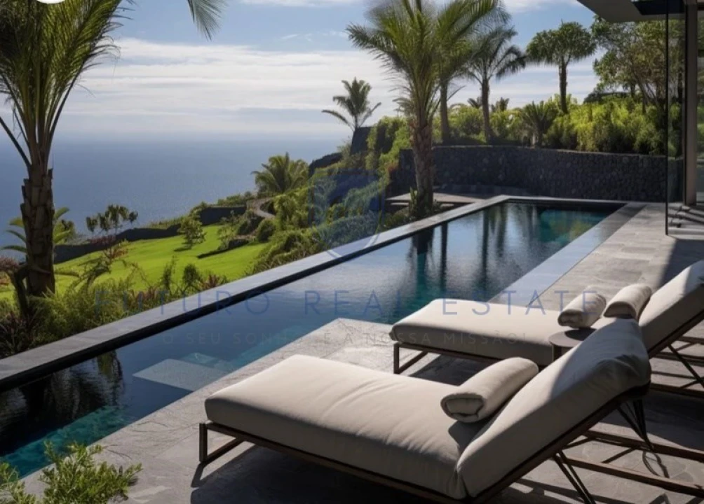 Moradia T3 para Venda em Arco da Calheta Foto 1