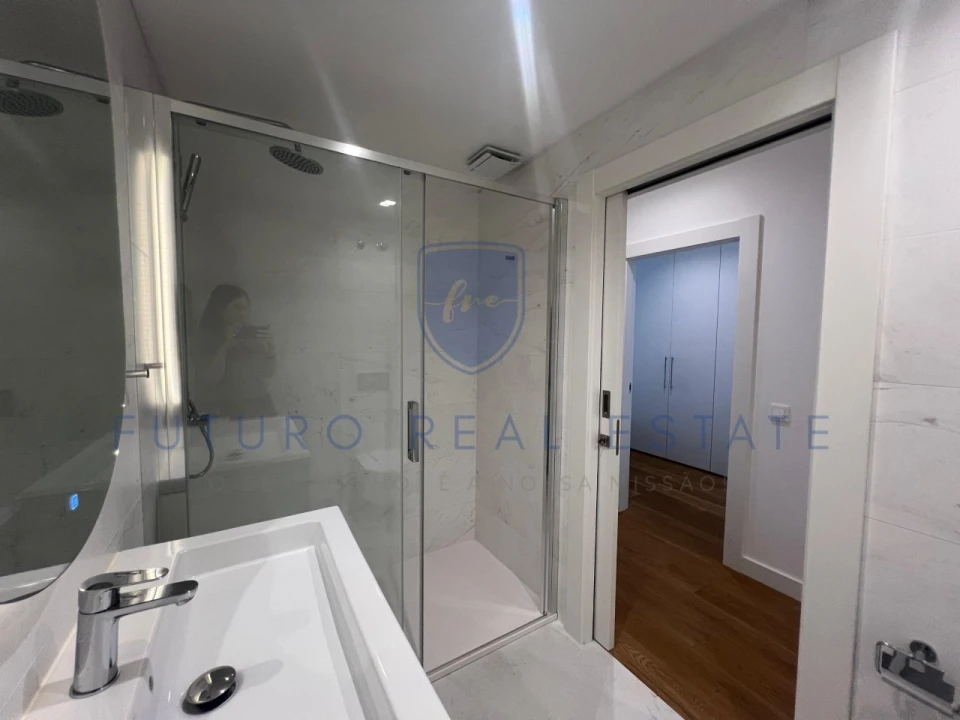 Apartamento T3 para Venda em São Martinho Foto 32