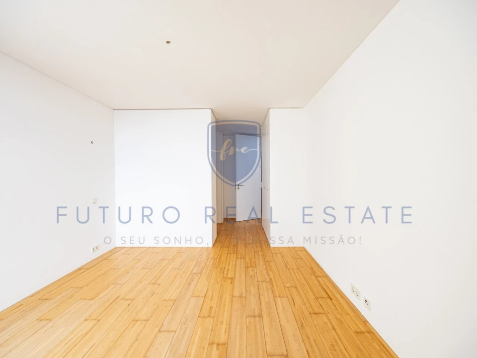 Moradia T3 para Venda em São Martinho Foto 16