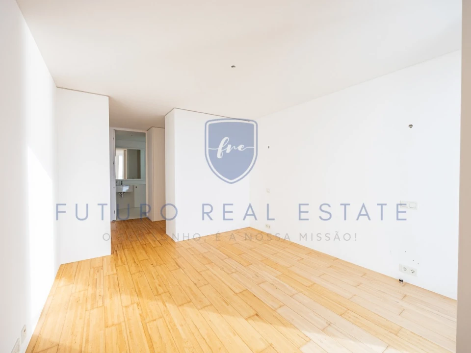 Moradia T3 para Venda em São Martinho Foto 19