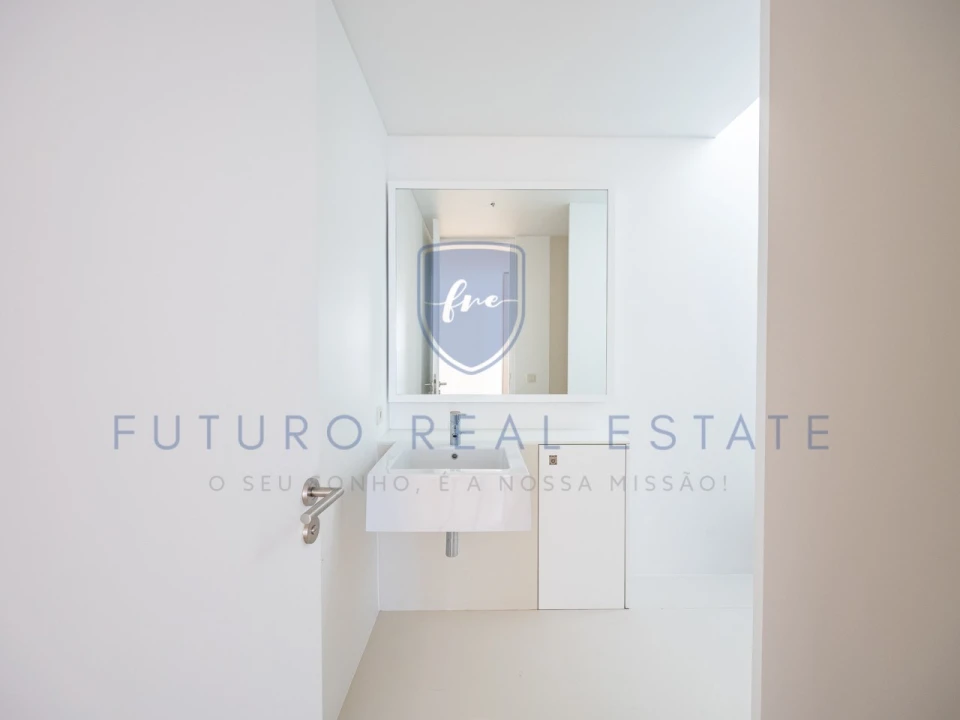 Moradia T3 para Venda em São Martinho Foto 20