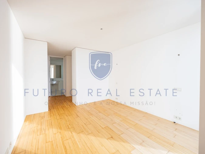 Moradia T3 para Venda em São Martinho Foto 19