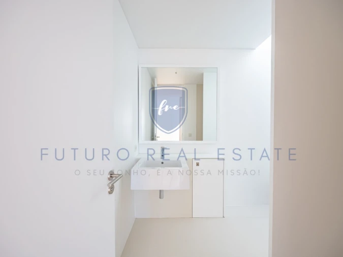 Moradia T3 para Venda em São Martinho Foto 20