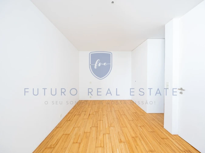 Moradia T3 para Venda em São Martinho Foto 25