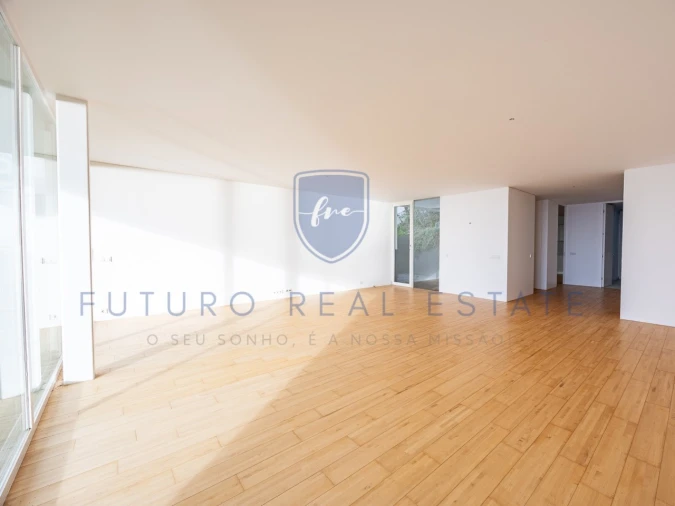 Moradia T3 para Venda em São Martinho Foto 31