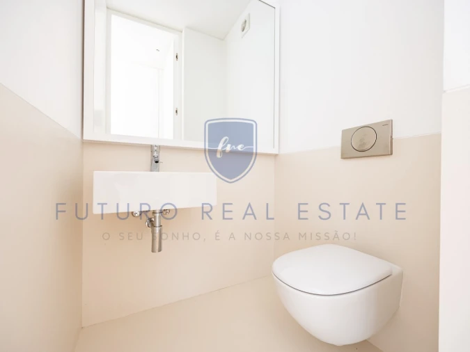 Moradia T3 para Venda em São Martinho Foto 32