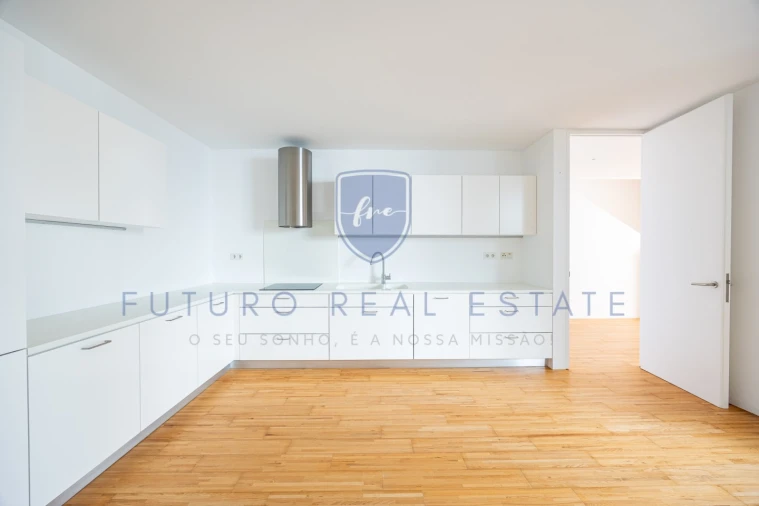 Moradia T3 para Venda em São Martinho Foto 35