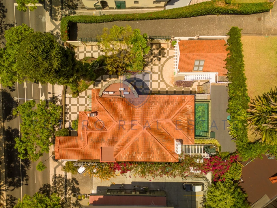 Moradia T4 para Venda em Funchal (Se) Foto 2