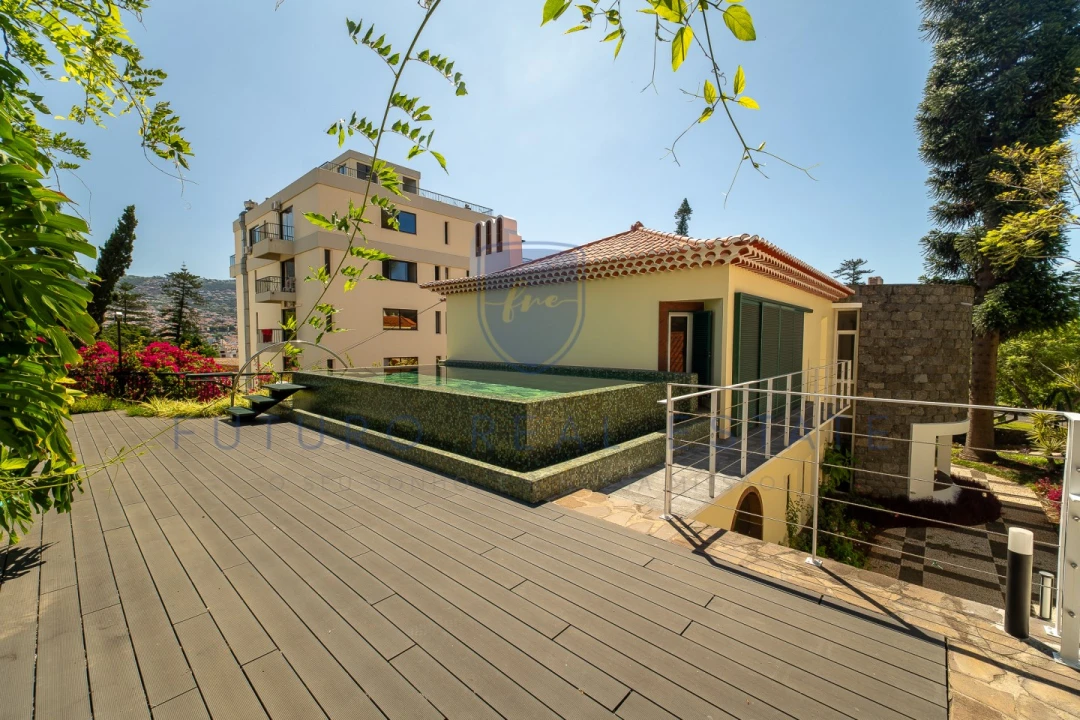 Moradia T4 para Venda em Funchal (Se) Foto 1