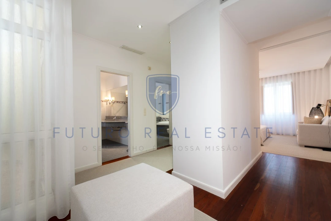 Moradia T4 para Venda em Funchal (Se) Foto 18