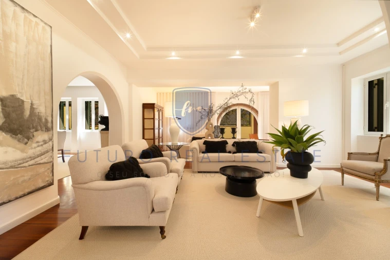 Moradia T4 para Venda em Funchal (Se) Foto 5