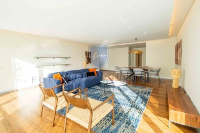 Apartamento T3 para Venda em Funchal (Se)