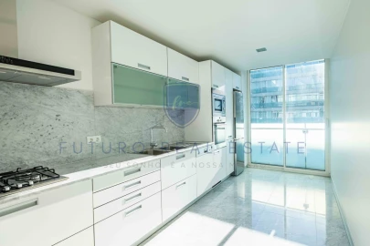 Apartamento T3 para Venda em Funchal (Se)