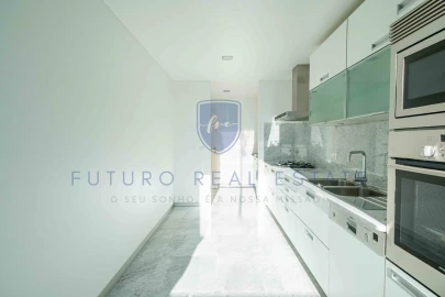 Apartamento T3 para Venda em Funchal (Se)