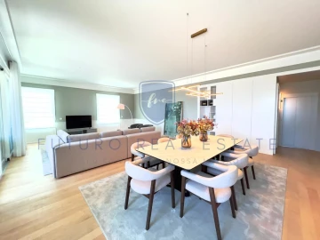 Apartamento T3 para Venda em Funchal (Se)
